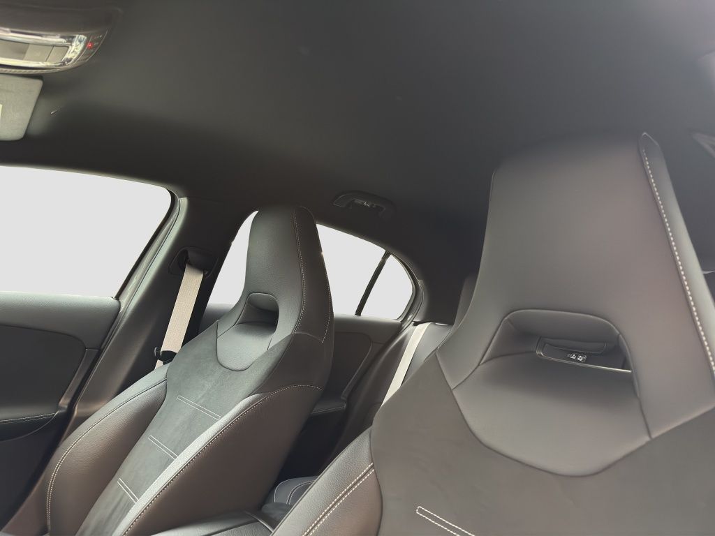 Fahrzeugabbildung Mercedes-Benz A 200 AHK*LED*PDC*ParkAss*Sportp.*SpurH*SpurW*LM
