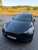 Tesla Model Y Long Range Dual Motor AWD AHK Zertifikat - Tesla Model Y Dual Motor Gebrauchtwagen