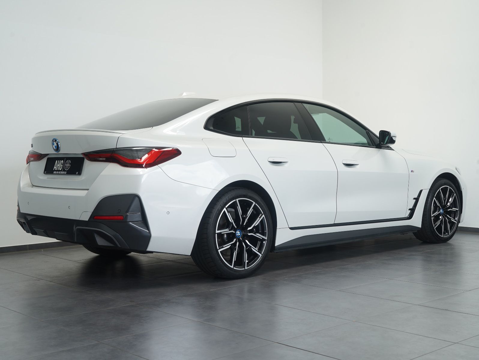 Fahrzeugabbildung BMW i4 Gran Coupe eDrive 40 M Sport SHADOW