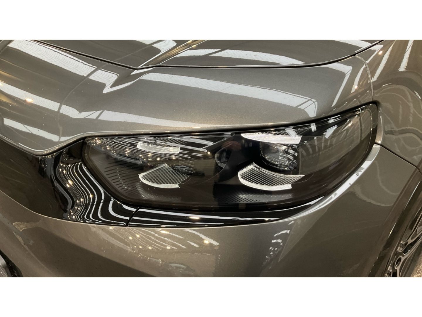 Fahrzeugabbildung Ford Capri 210 kW RWD Premium Tempomat Kamera Navi