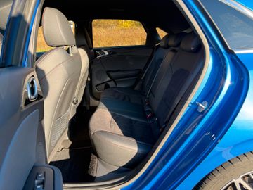 Kia Ceed GT 1.6 T-GDI DCT7 Memory Navi AHK abnehmbar