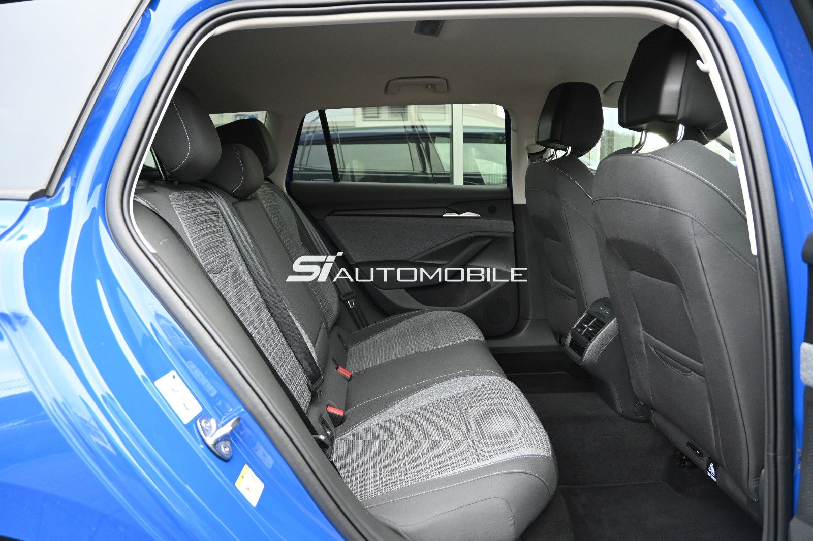 Fahrzeugabbildung SKODA Superb 2.0 TSI DSG Selection Combi 4x4 °ACC°AHK°