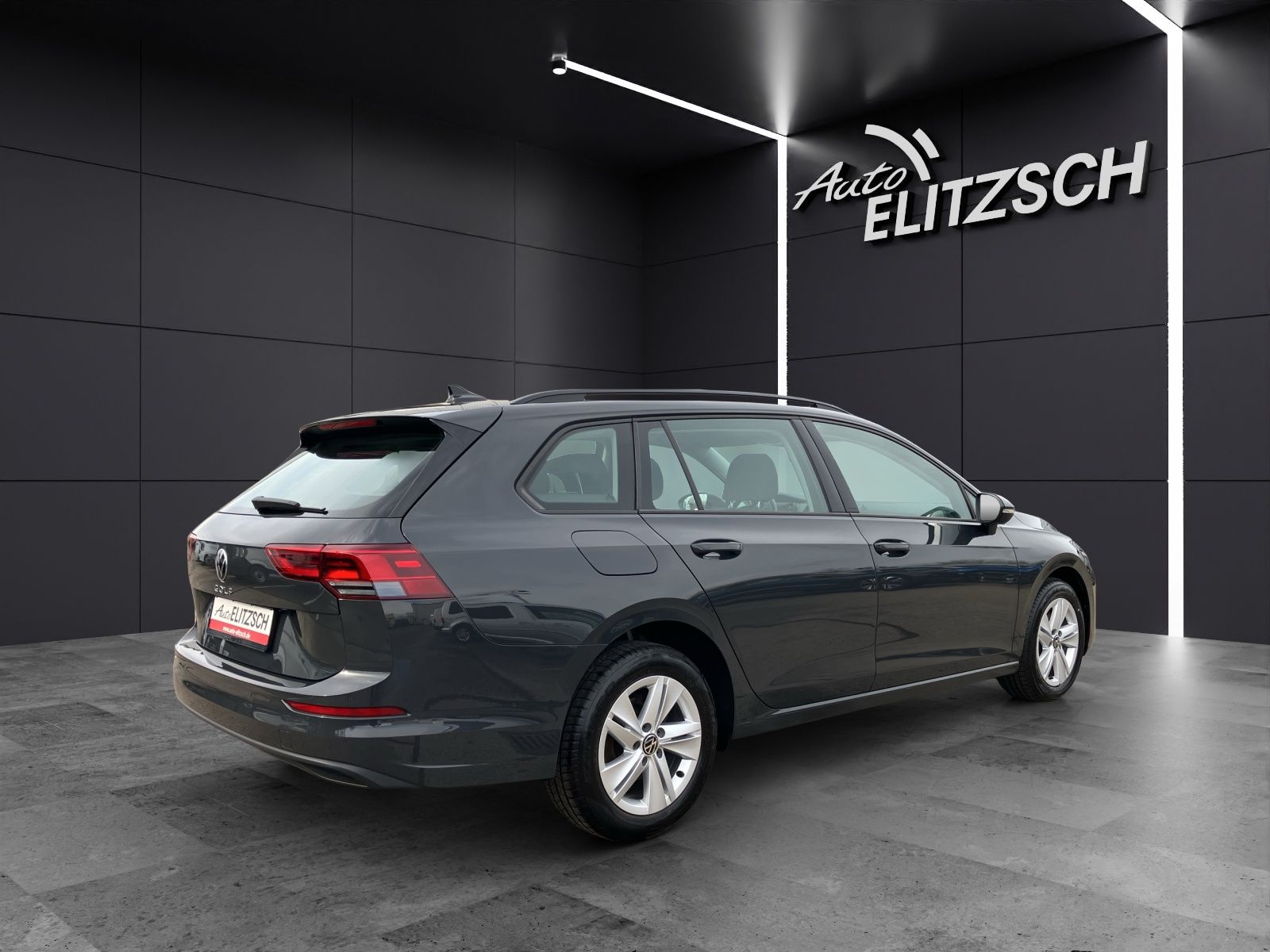 Fahrzeugabbildung Volkswagen Golf VIII Variant Life TDI DSG LED SH PDC Ambien