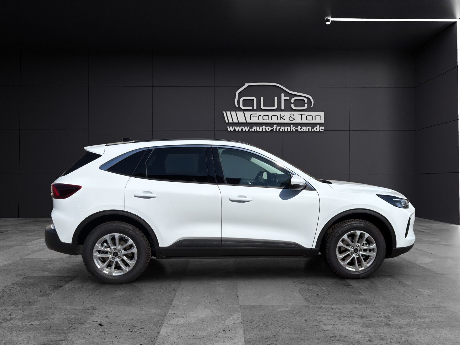 Fahrzeugabbildung Ford Kuga Titanium/Pano/Shz/LenkrdHZ/Rückfahrkamera