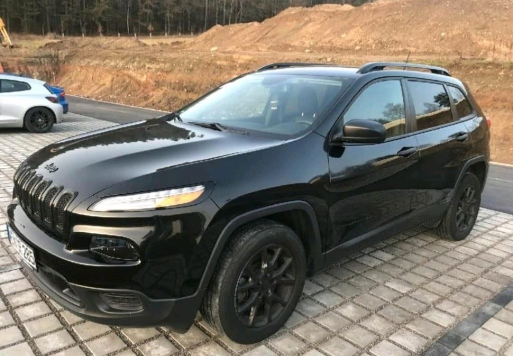 Image of Jeep Cherokee
