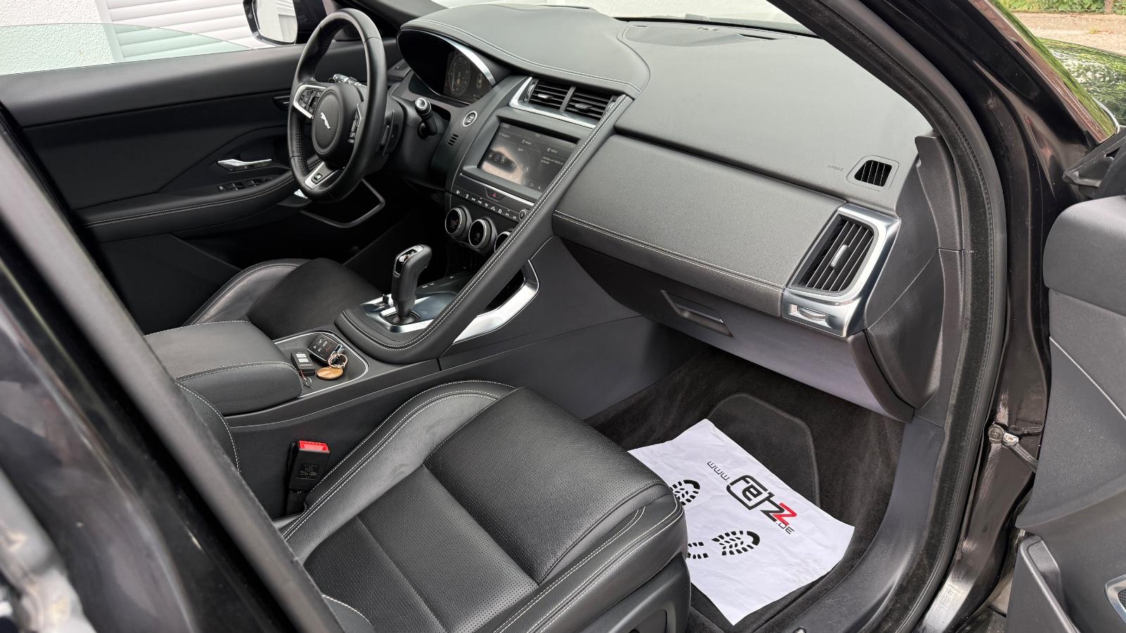 JAGUAR E-PACE R-DYNAMIC 4WD 300ch - HAYON ÉLECTRIQUE - PACK SPORT - RÉGLAGE ÉLECTRIQUE DES SIÈGES - 1ERE MAIN - HISTORIQUE ENTRETIEN COMPLET