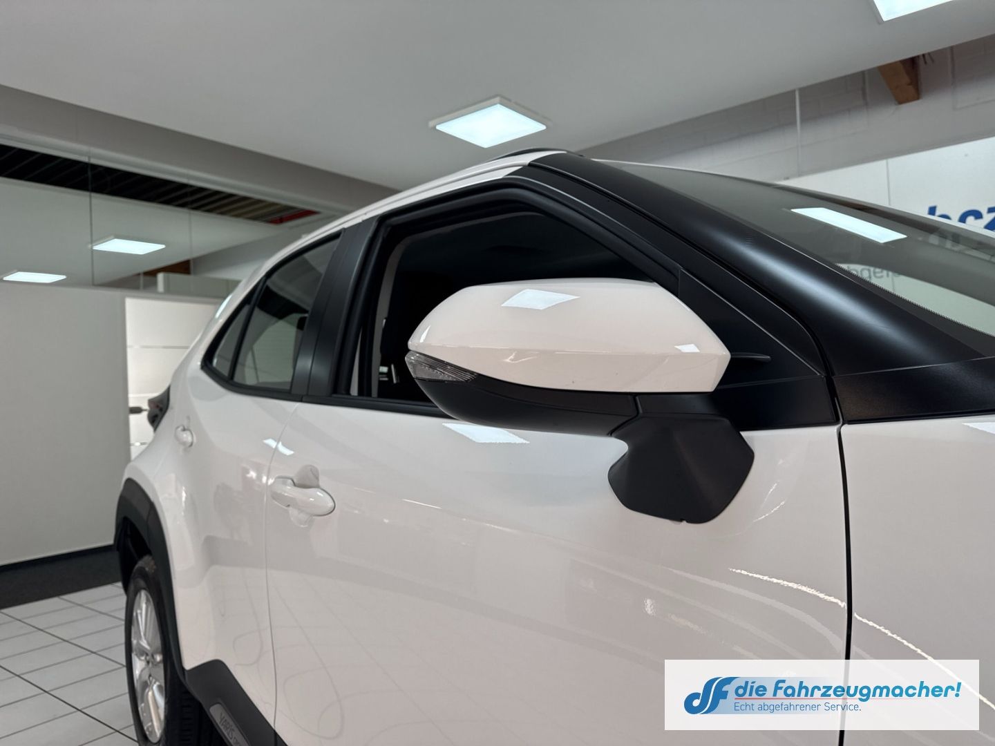 Fahrzeugabbildung Toyota Yaris Cross Hybrid FWD Comfort ACC DAB Spurhalte