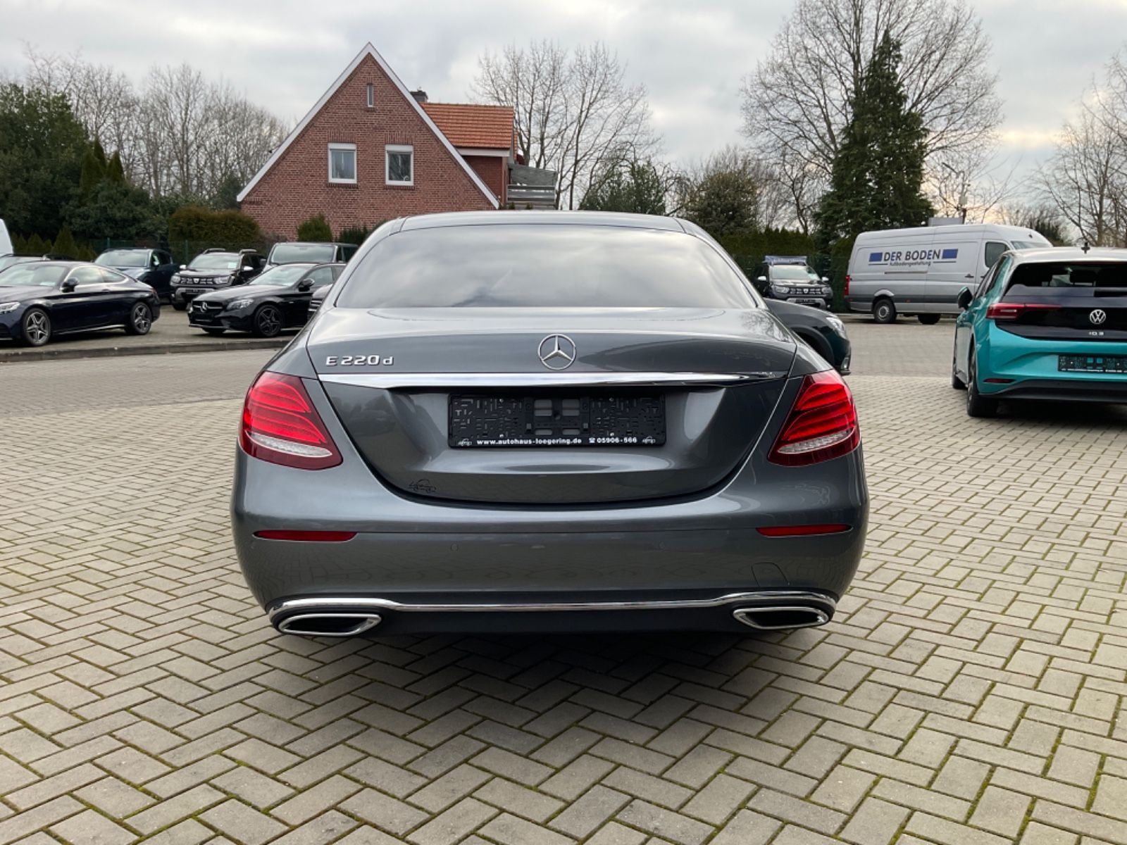 Fahrzeugabbildung Mercedes-Benz E 220 d Limo,Autom,Kamera,Comand,LED,17