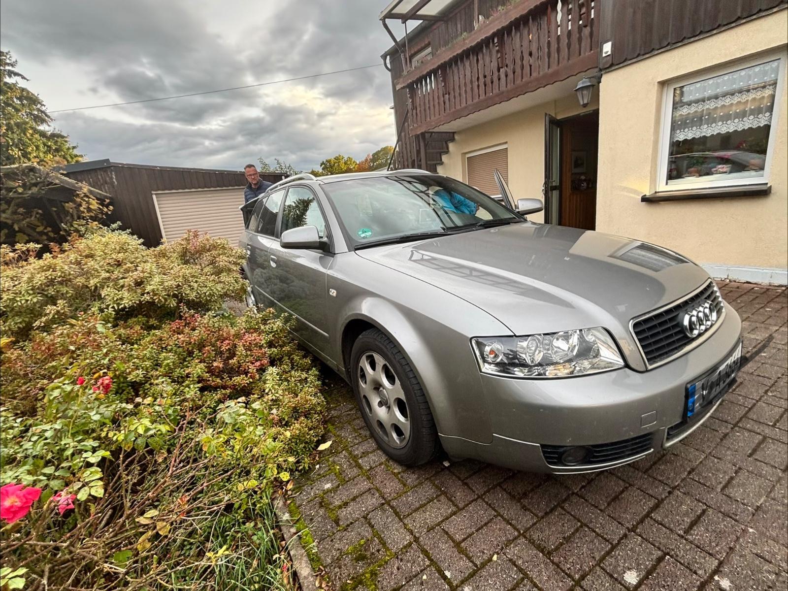 Audi A4 2004 — photo 5