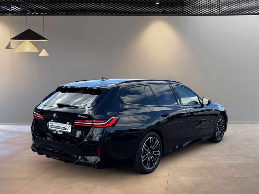 BMW 520 d Touring M Sport HUD AHK Pano Harman Kardon foto 3