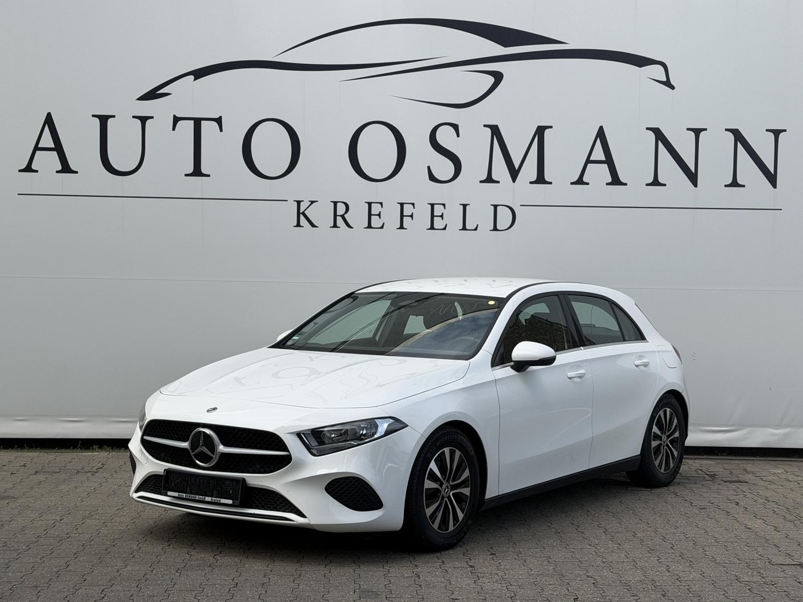 Mercedes-Benz A-Class d 8G-DCT Entry / RFK / NAVI / CarPlay