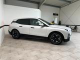 BMW iX xDrive40 Sportpaket Navi*LASER*HUD*22Zoll* - BMW Elektroautos
