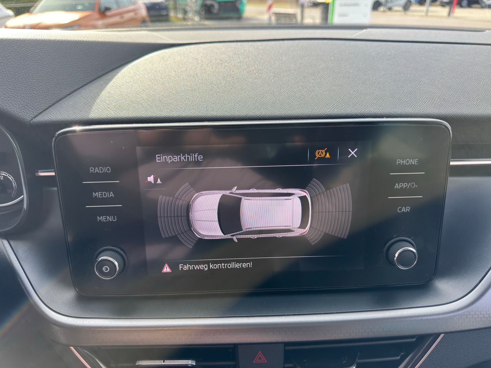 Fahrzeugabbildung SKODA Kamiq 115PS 6-Gang*PDC*LED*Alcantara/Leder