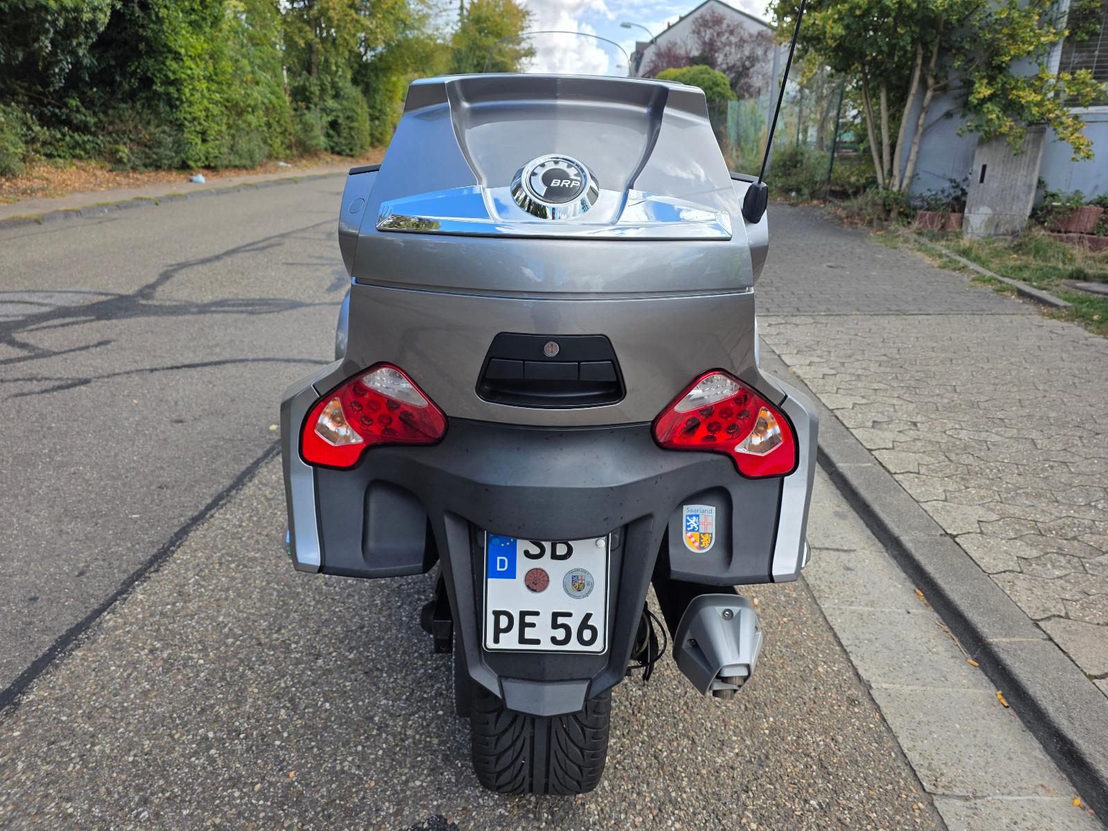 Can-Am Spyder 2012 — photo 7