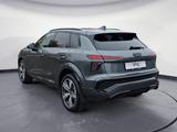 Audi Q3 SUV TFSI  S tronic - graue Audi Q3
