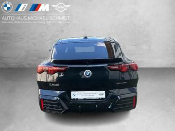 2025 BMW IX2 照片 4