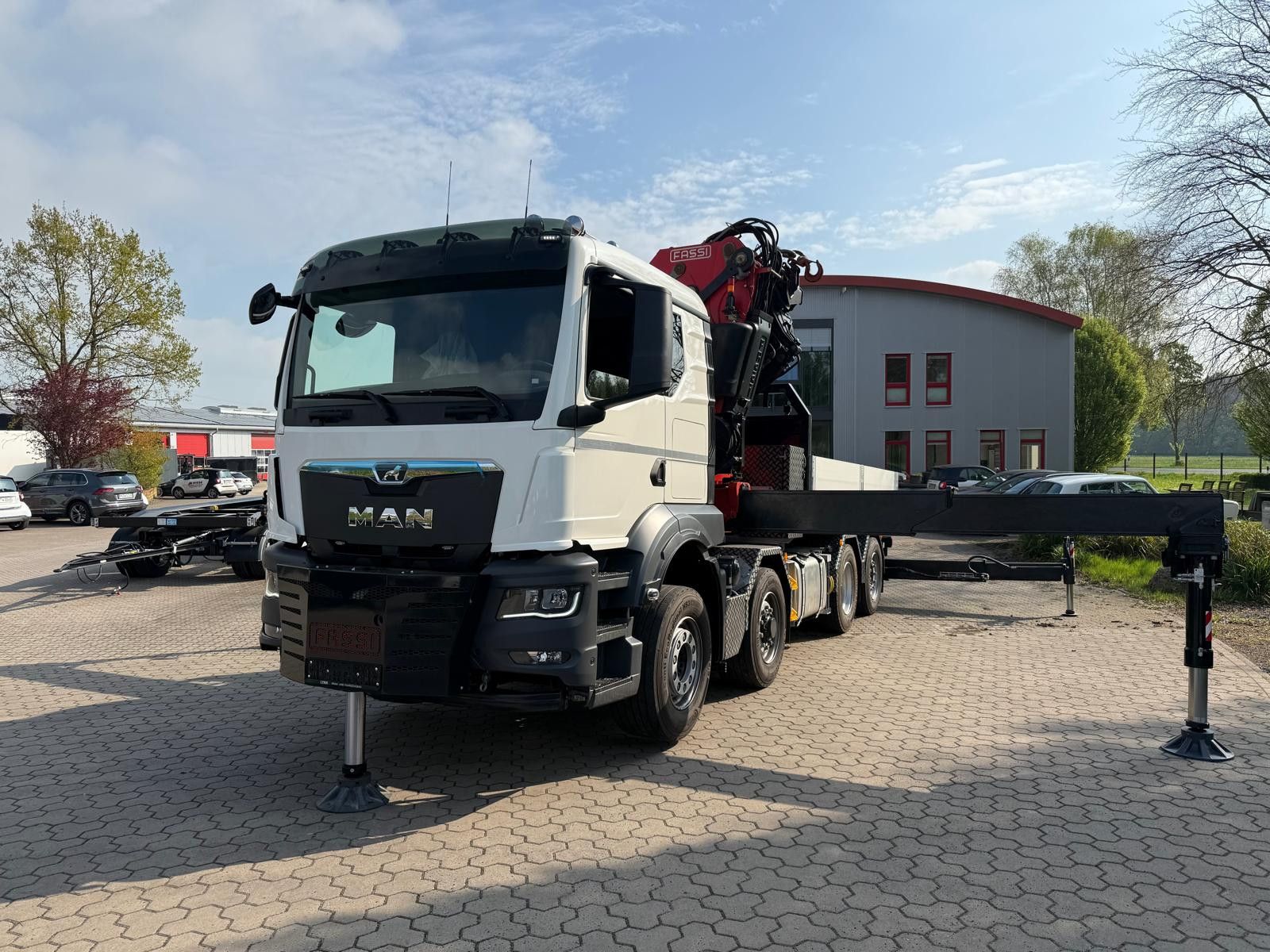 Fahrzeugabbildung MAN 35.520 8x4 Fassi F800 RA2.28 OHNE ABSTÜTZÜBERWA.