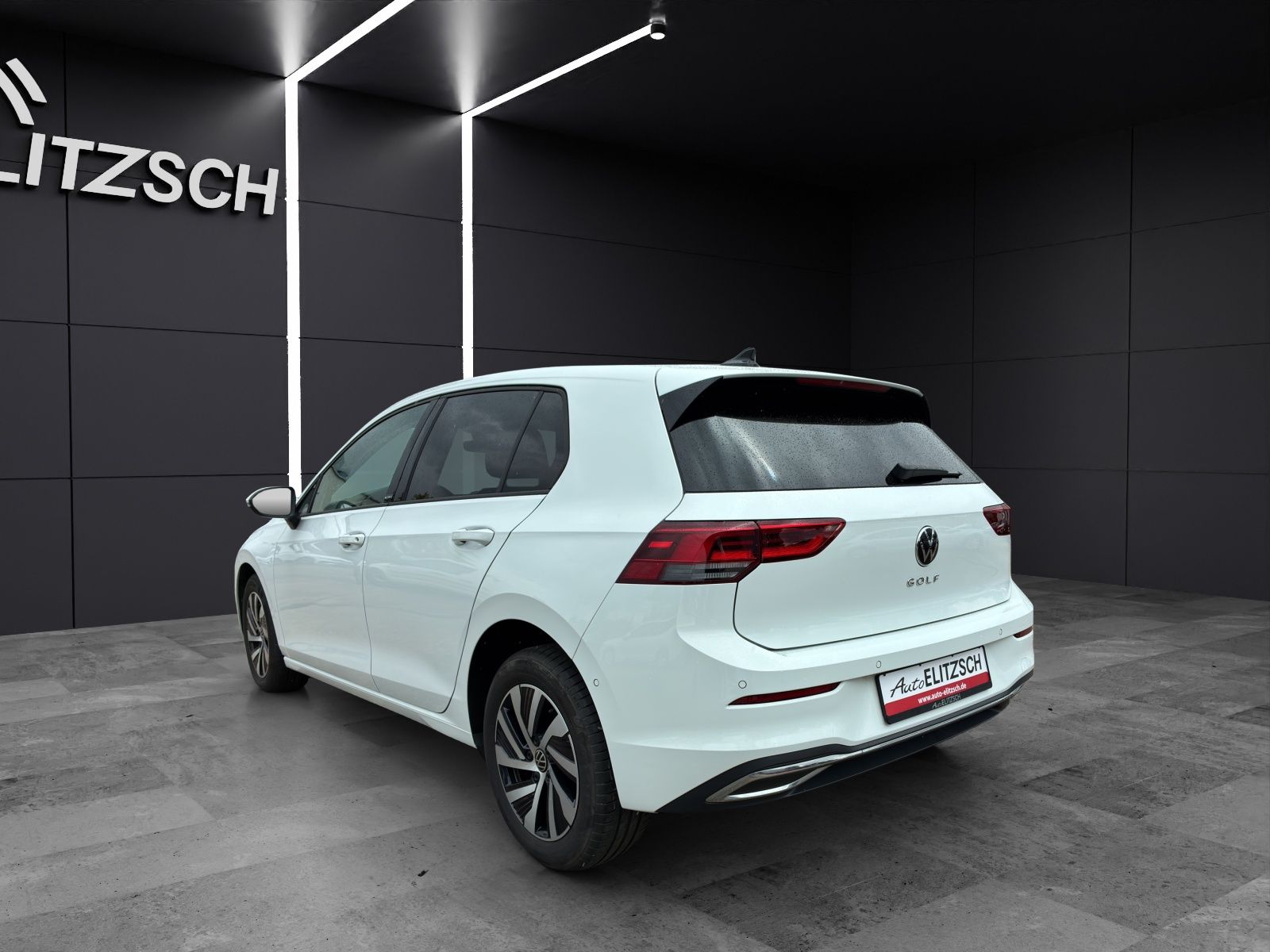 Fahrzeugabbildung Volkswagen Golf VIII Active TDI DSG LED Navi ACC SHZ App-Co
