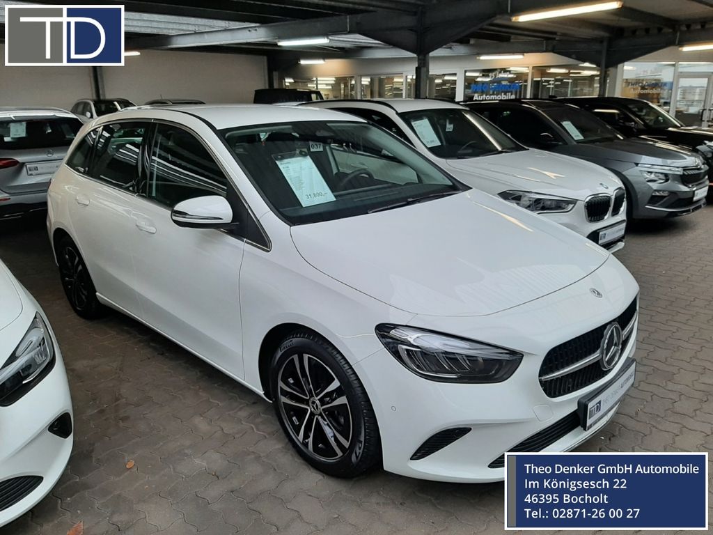 Mercedes-Benz B 180