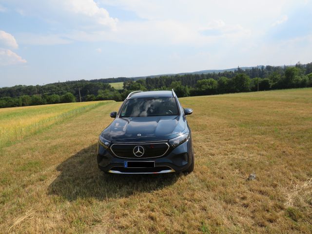 MERCEDES-BENZ EQB 300 4MATIC -