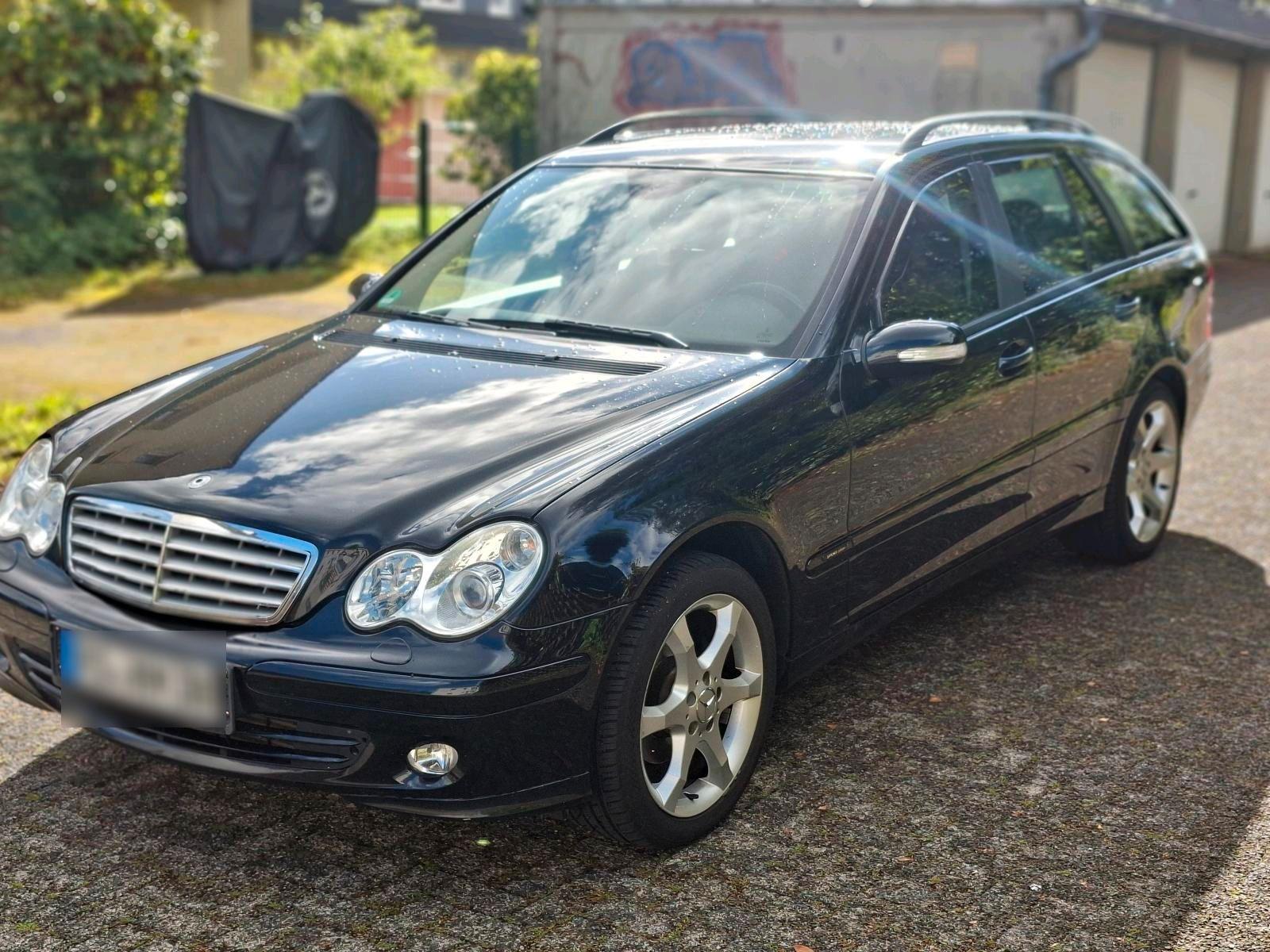 Mercedes-Benz C180 2007 — вигляд ззаду