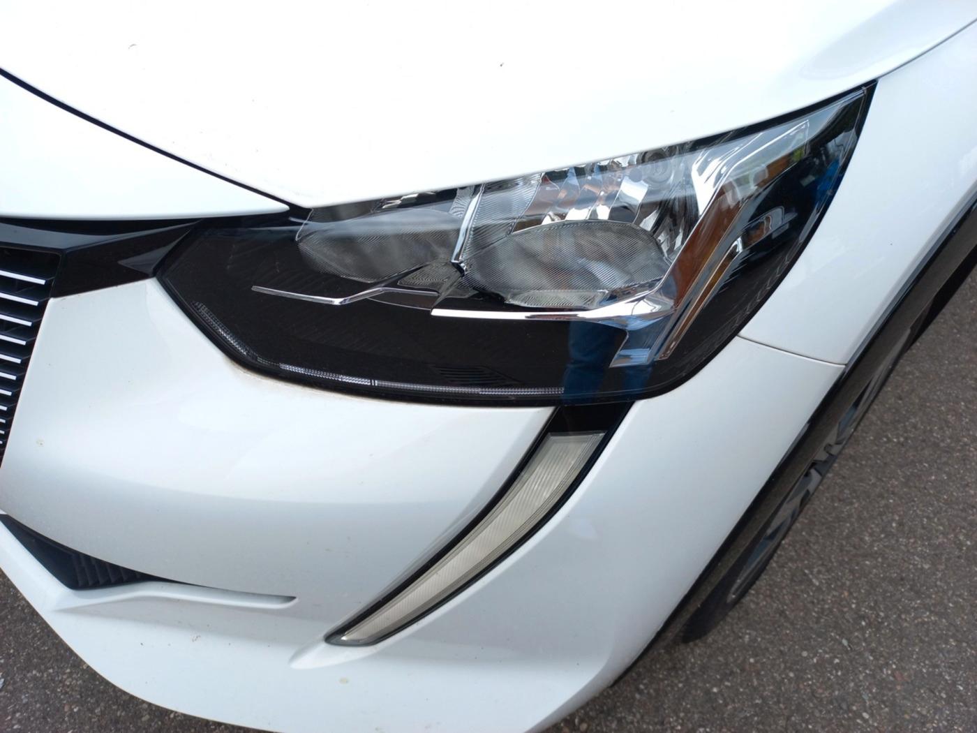 Peugeot 208 Elektromotor 136 PS Active KeyLess LED Navi