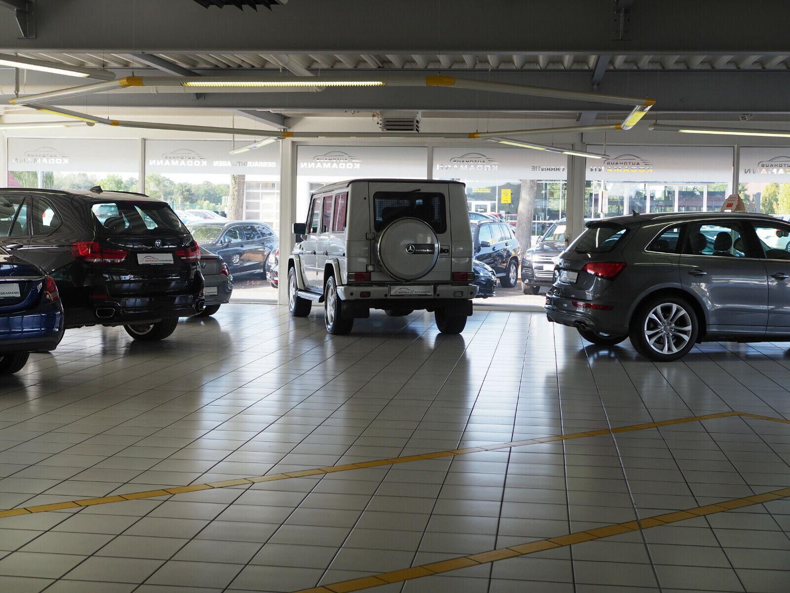 showroom-image-bottom