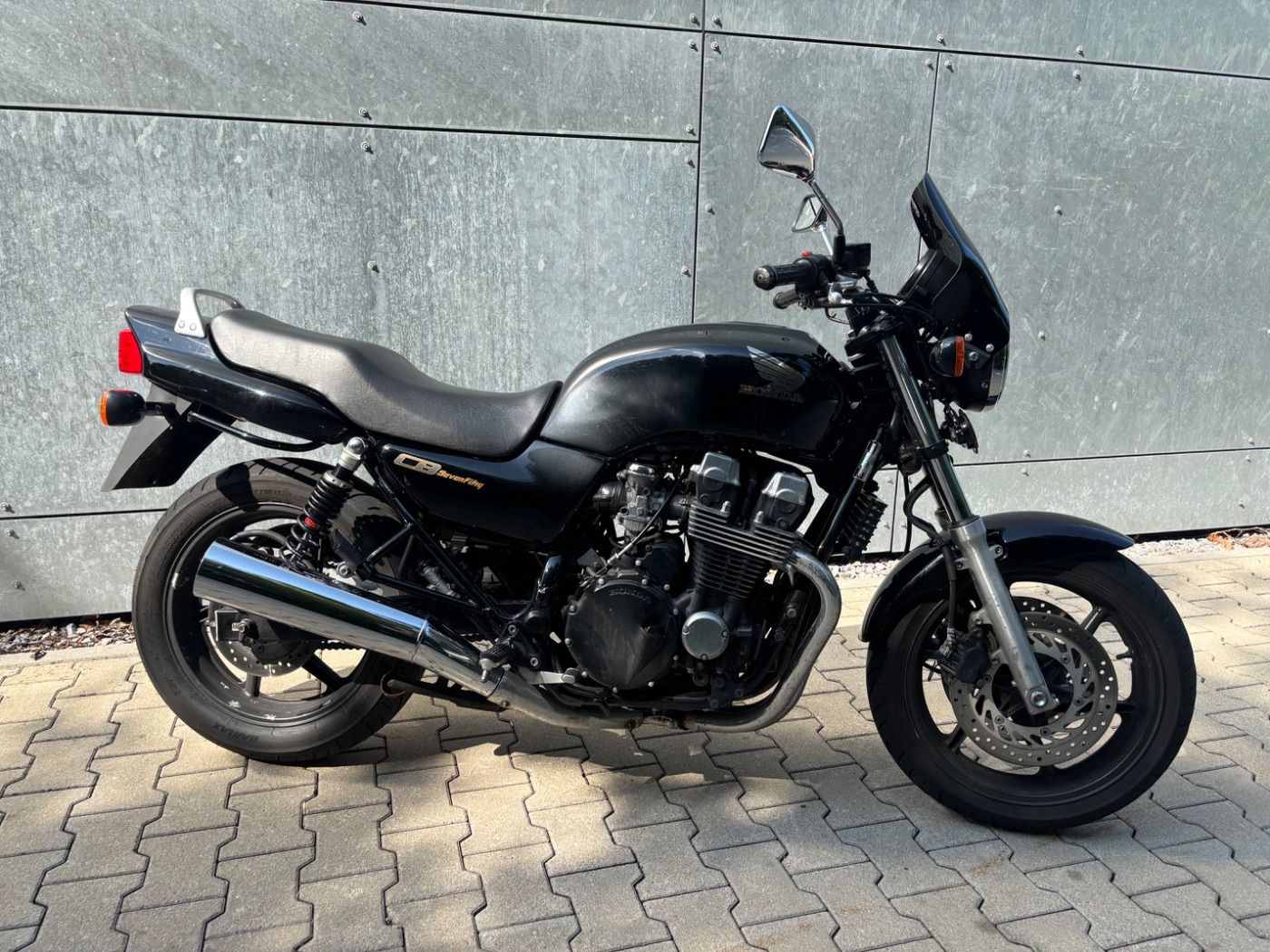 Fahrzeugabbildung Honda CB 750 Seven Fifty aus 1. Hand