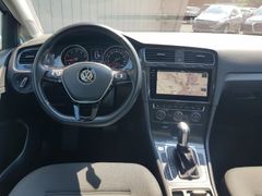 Fahrzeugabbildung Volkswagen Golf VII Lim. Comfortline Navi LED SiHz PDC ACC