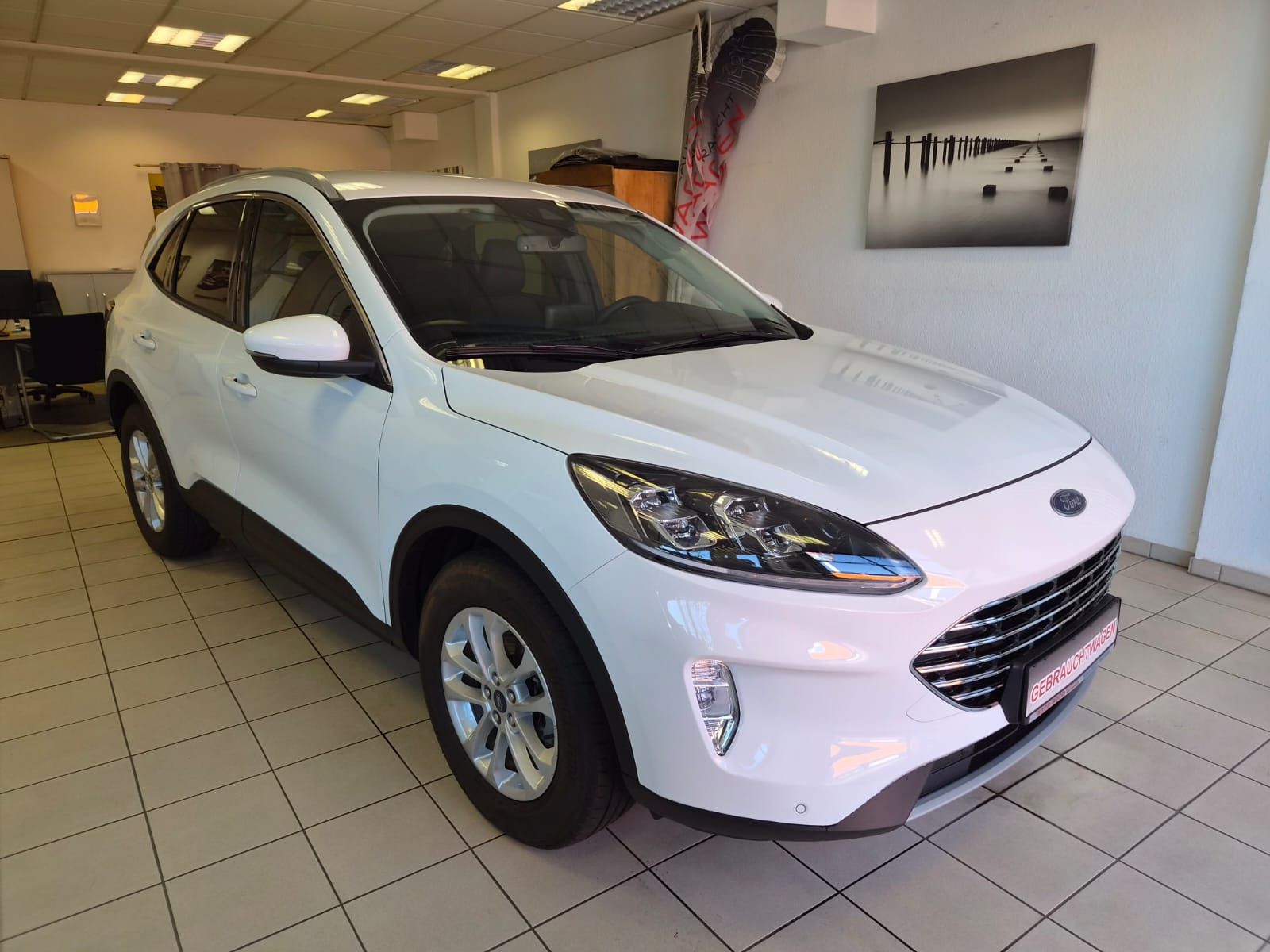 Fahrzeugabbildung Ford Kuga Titanium X / AUTOMATIK / GARANTIE / LED