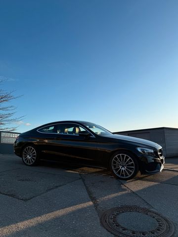 MERCEDES-BENZ Mercedes Benz C250 Coupé - AMG line
