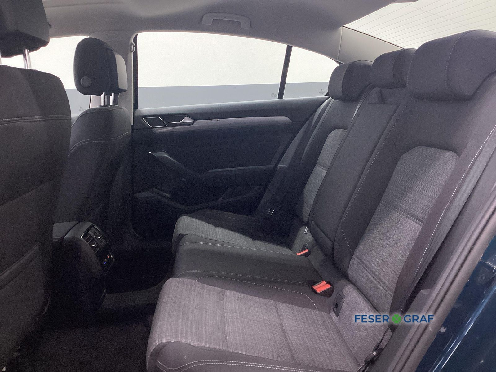 Volkswagen Passat - Bild 10