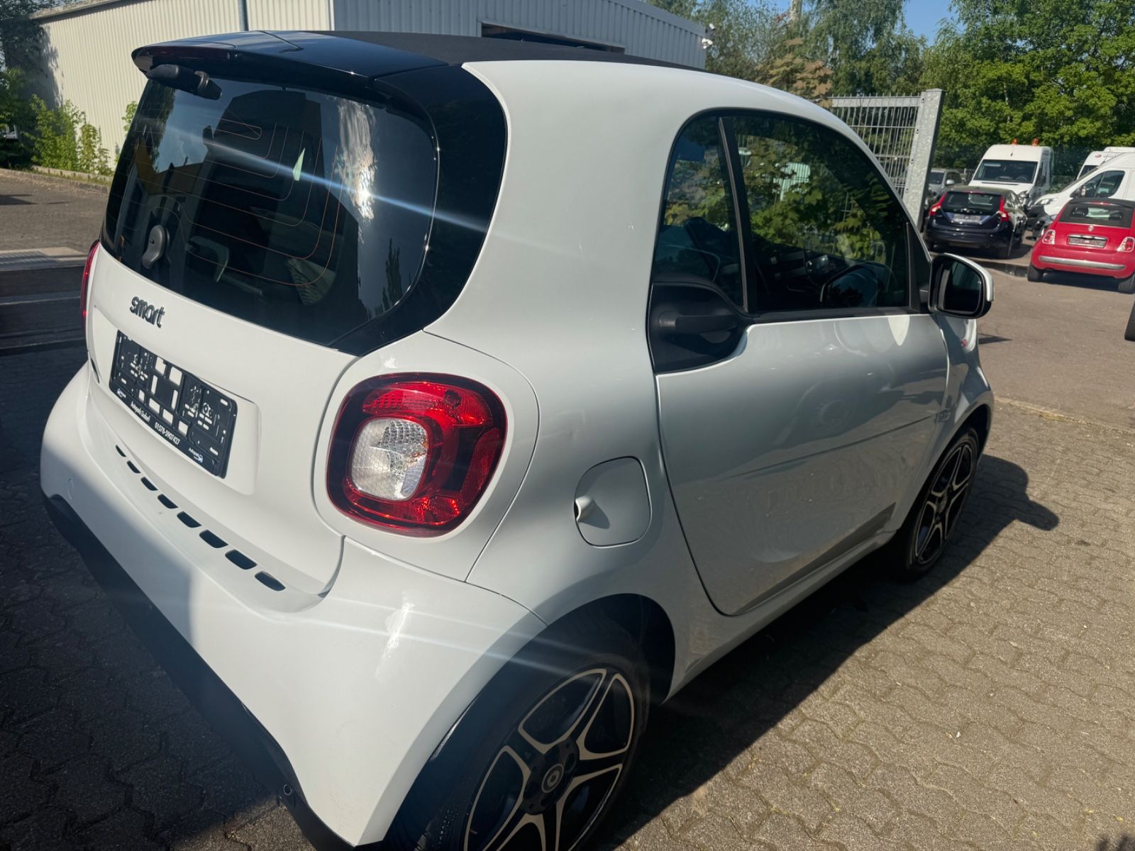 Fahrzeugabbildung Smart ForTwo fortwo coupe EQ Klima+22KW+Tempomat