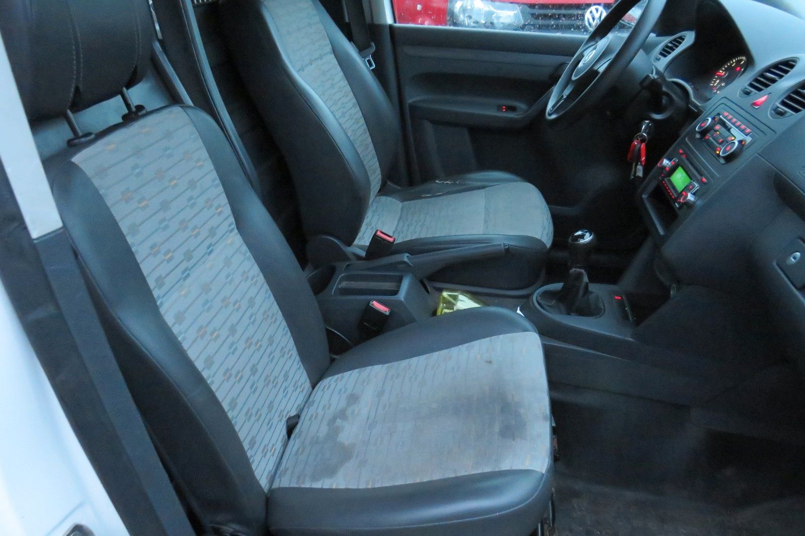 Fahrzeugabbildung Volkswagen Caddy Kasten TDI KLIMA AHK SITZH. FLEXSITZ 1.HD