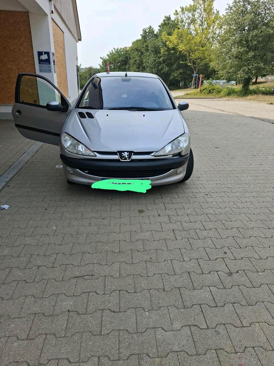 Peugeot 206
