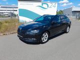 Skoda Superb 2.0 TDi DSG Combi Sportline 1 Hand