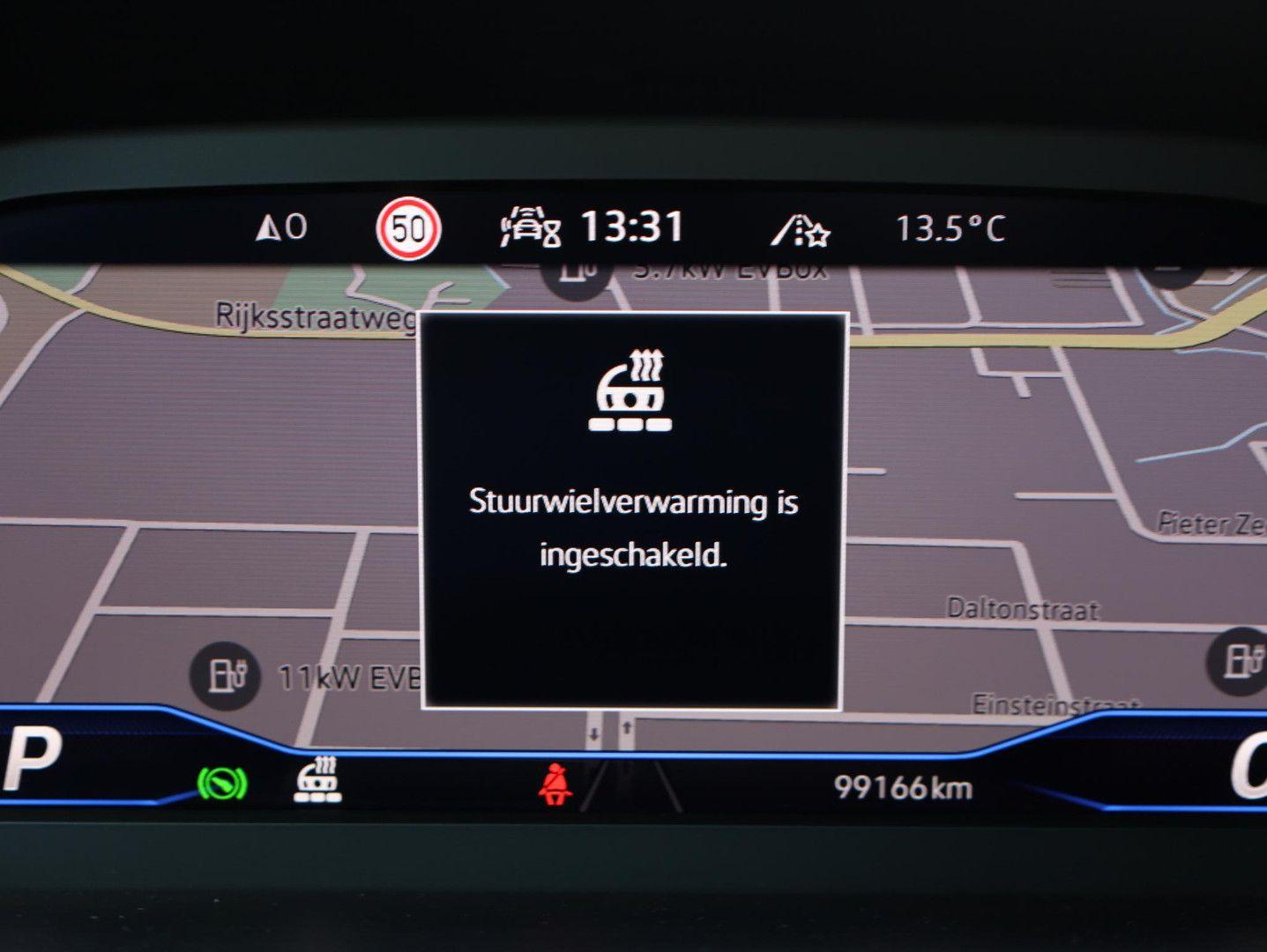 Volkswagen T-Roc R-Line 2.0 TSI 4Motion Panodak Standheiz, миниатюра 11