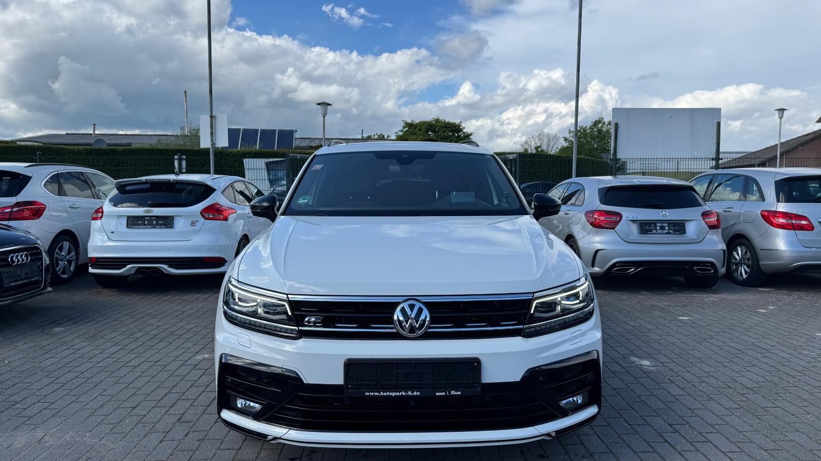 Volkswagen Tiguan Allspace R-Line 4Motion | PANO| HUD| 360°
