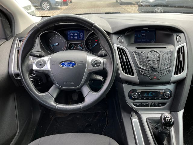 Ford Focus Lim. 1.0 Champ.Edition KLIMAA/5 TRG/HU:NEU