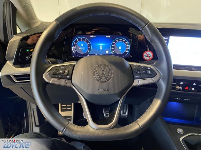 Golf VIII 1.5 TSI Move NAVI KLIMA PDC LED
