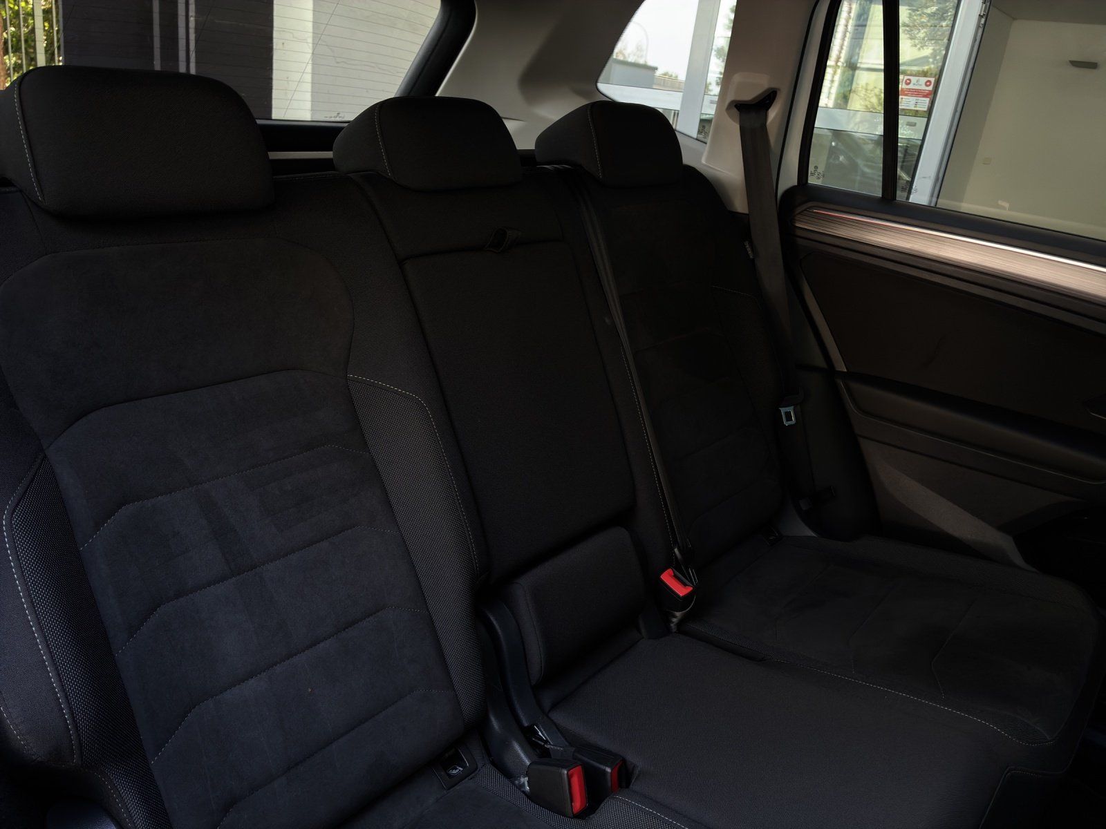 Fahrzeugabbildung Volkswagen Tiguan Allspace 2.0 TSI 4Motion Elegance 360,AHK