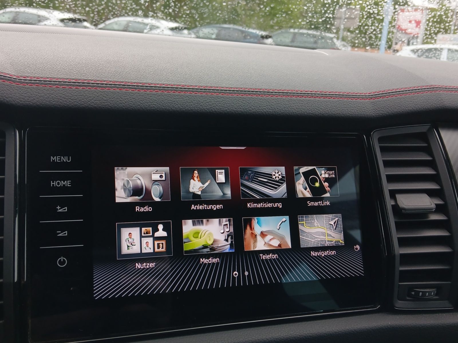 Fahrzeugabbildung SKODA Kodiaq RS 4x4 Matrix Navi AID GRA RFK SHZ 20"
