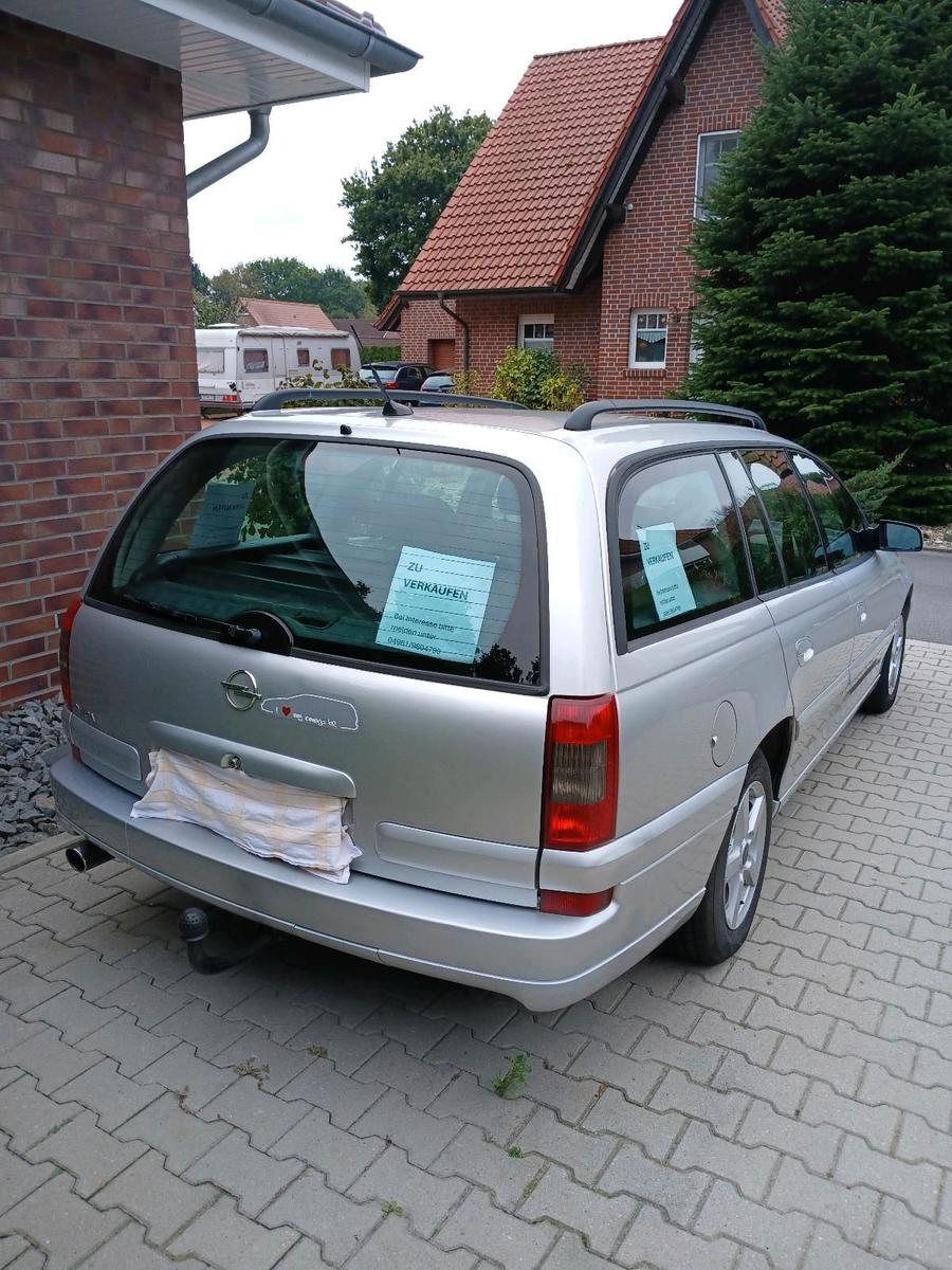 Opel Omega 2004 — interior