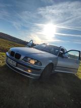 BMW 320I TOP - BMW 320 aus 2000: Kombi, 320i
