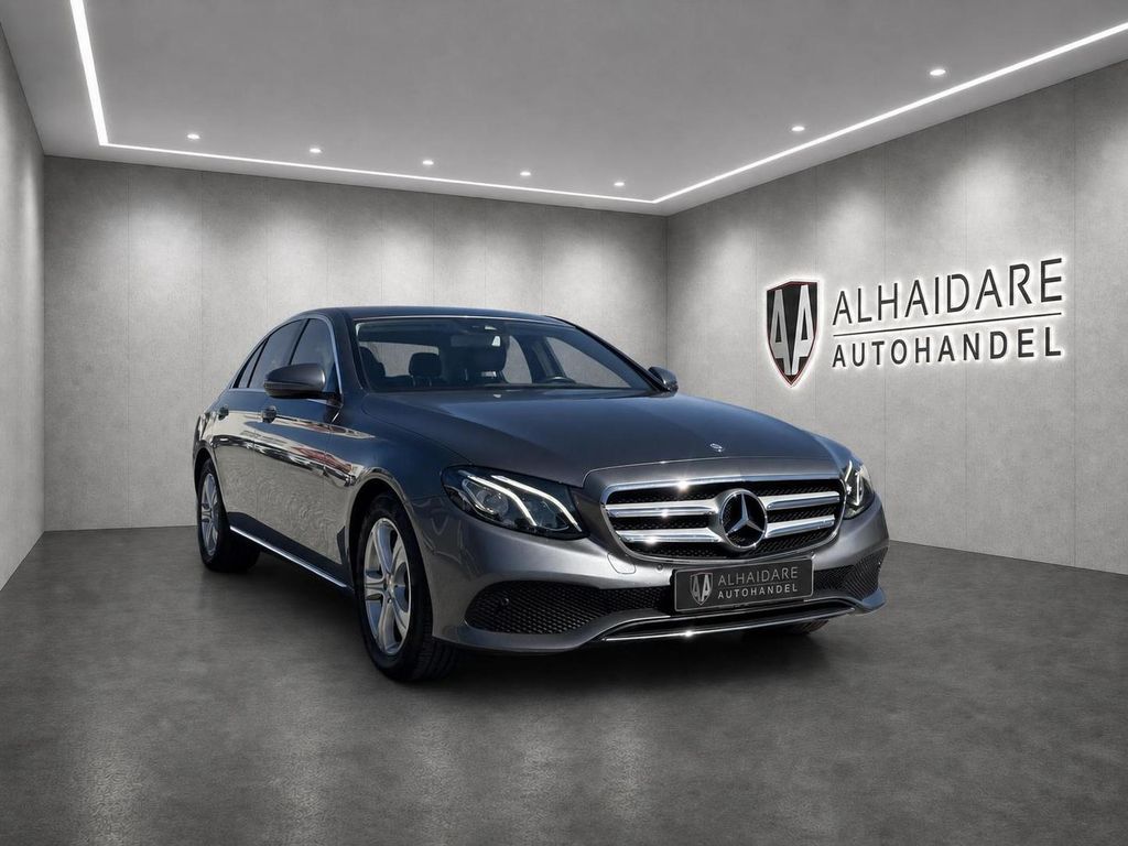 Image of Mercedes-Benz E 220
