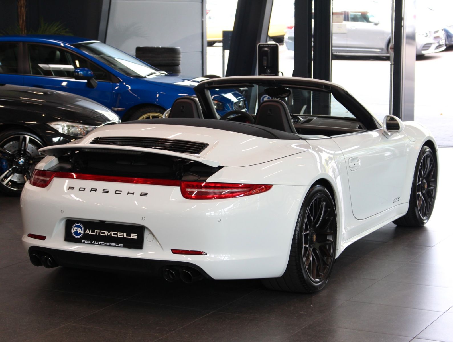 Fahrzeugabbildung Porsche 991 4 GTS Cabrio*Sport Chrono*Carbon*Burmester