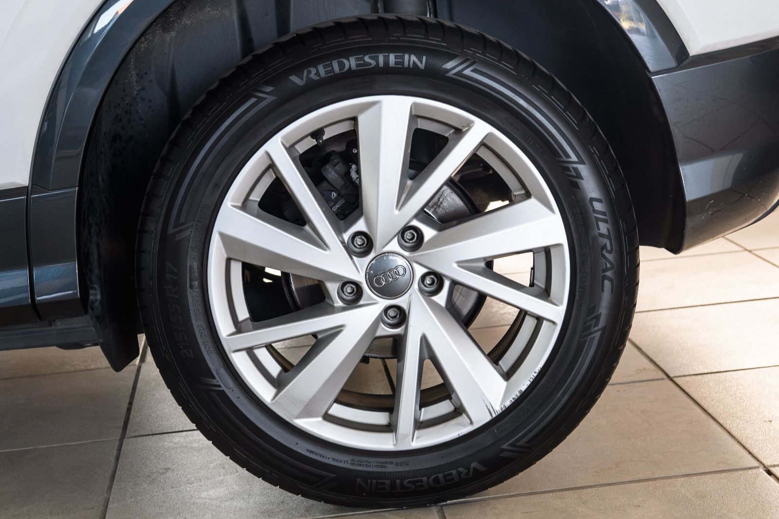 Fahrzeugabbildung Audi Q2 sport 1.6 TDI +LED +Bluetooth