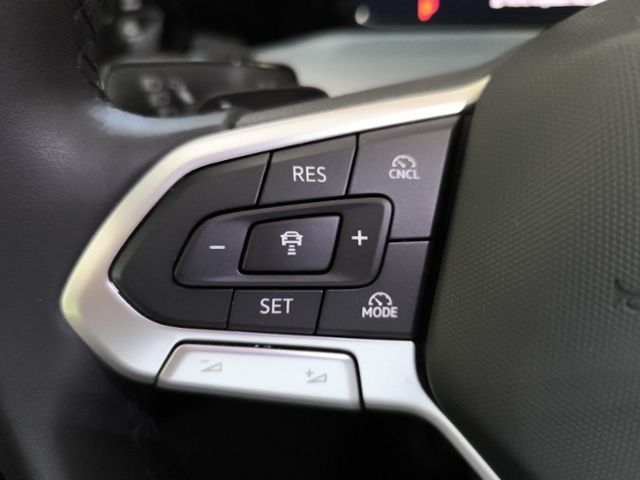 Fahrzeugabbildung Volkswagen Golf Variant 2.0 TDI DSG Goal AHK GJR NAVI AREA-