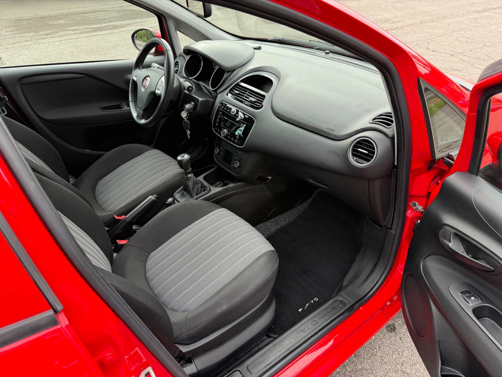 Fiat Punto More 1.4 *2. HAND*SITZHZG*8-FACH*