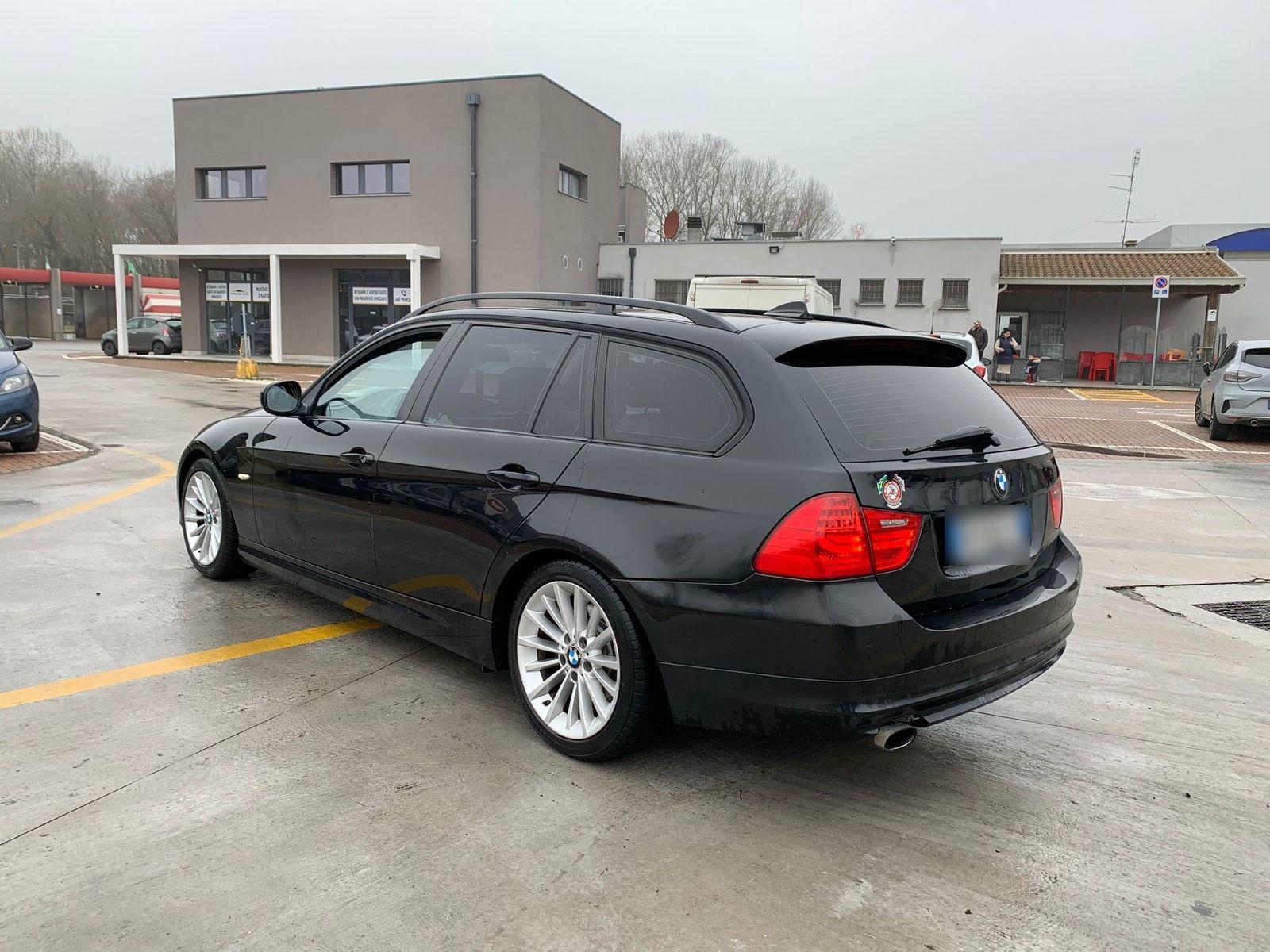 BMW 320 2009 — engine 177 HP (130kW)
